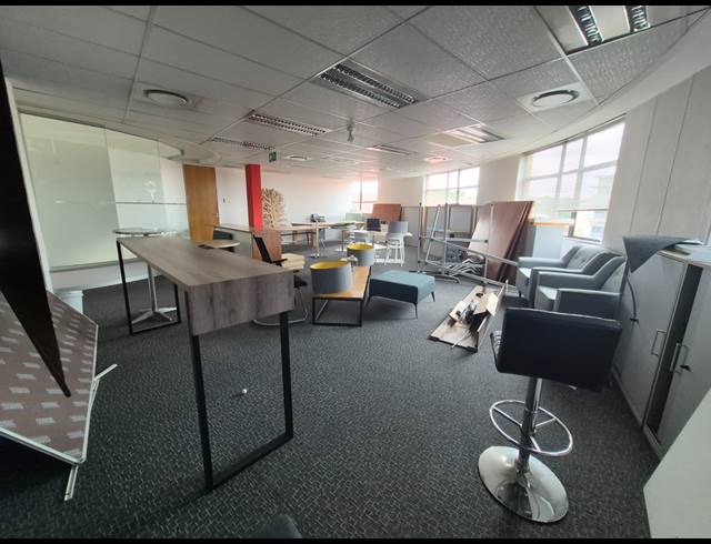 599M² OFFICE TO LET IN RIVONIA
